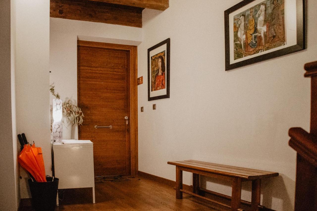 La Casa Del Muro ซอส เดลไรย์ กาโตลีโก ภายนอก รูปภาพ